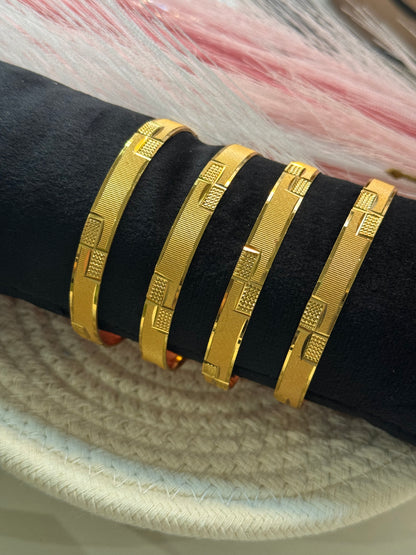 FMC2545 - Gold Foaming Kangan