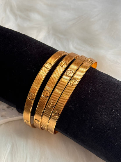 FMC2920 - Gold Foaming Kangan