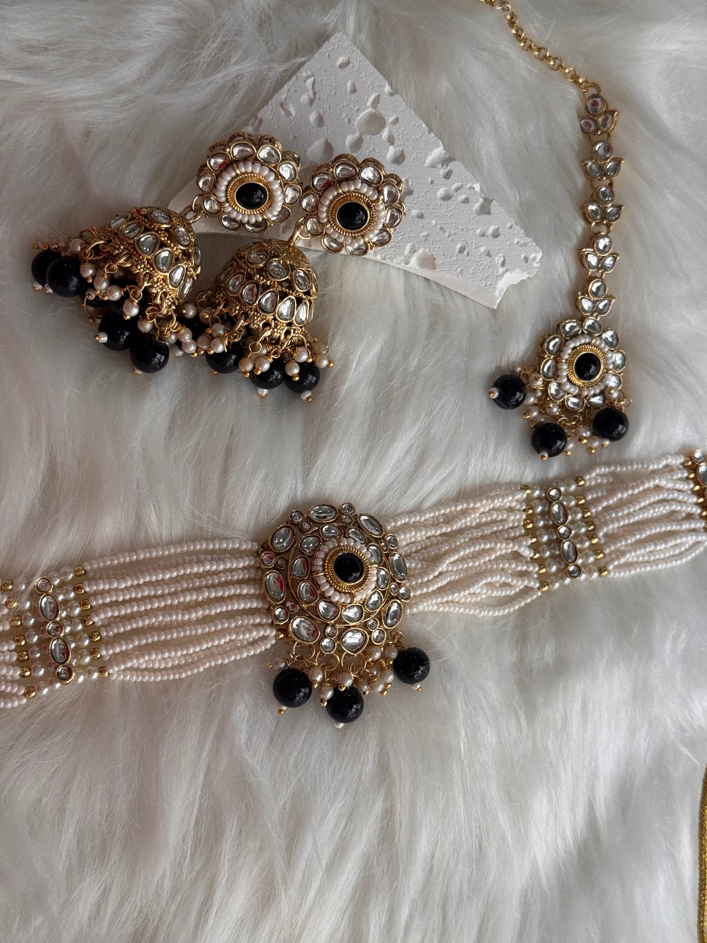 FMC425 - Kundan Chokar Necklace