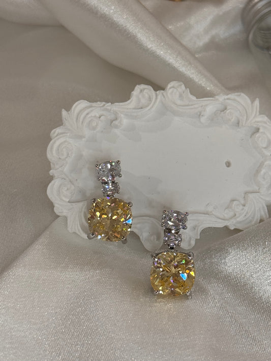 FMC943 - WGP Diamond Like Stud Earrings