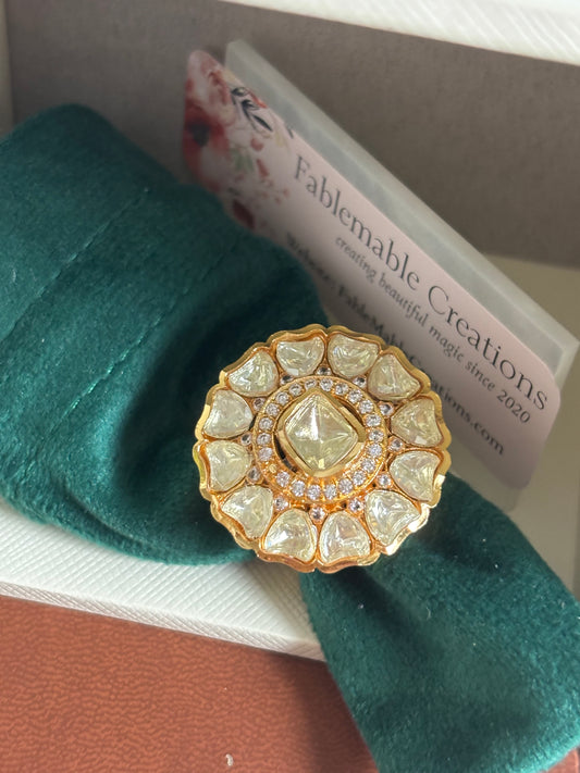 FMC752 - Sunheri Kundan Ring