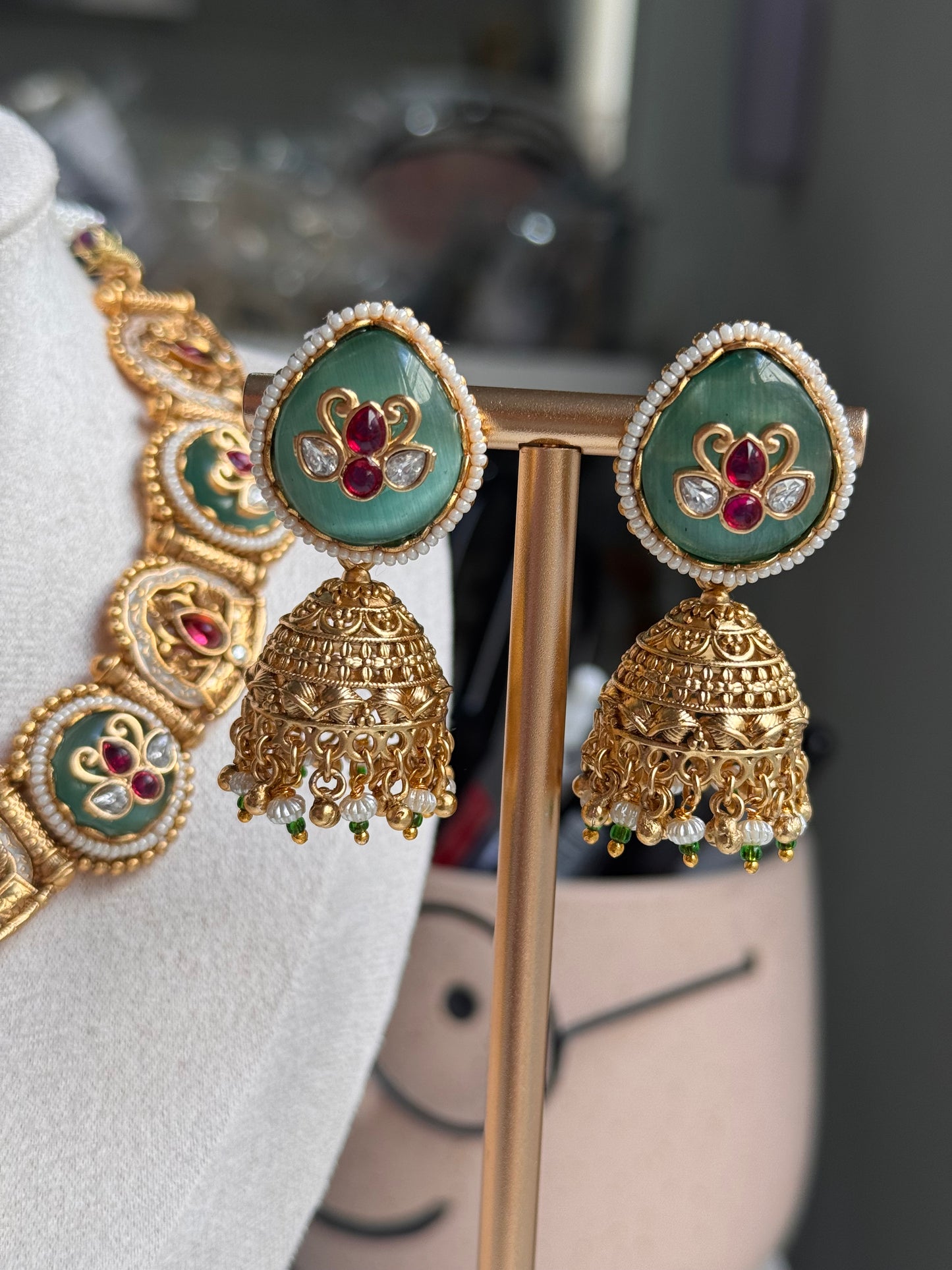 FMC2980 - Heritage Necklace Set