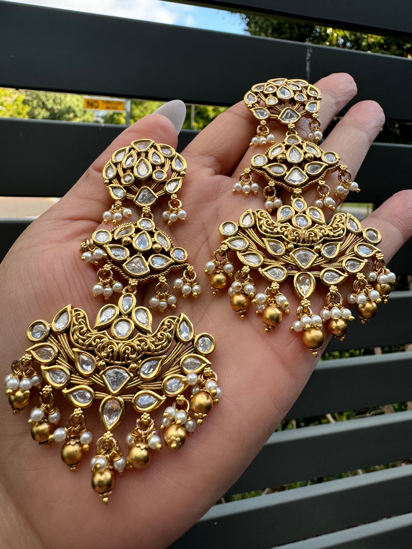 FMC1908 - Amarpali Uncut Earrings