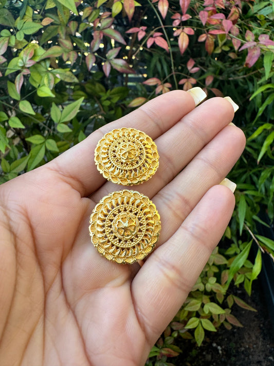 FMC0100 - Gold plated stud earrings