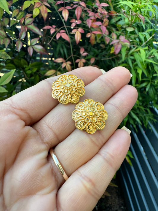 FMC079 - Gold plated stud earrings