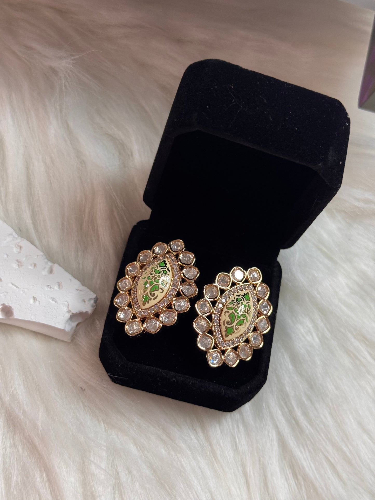FMC864 - Uncut Kundan Stud Earrings