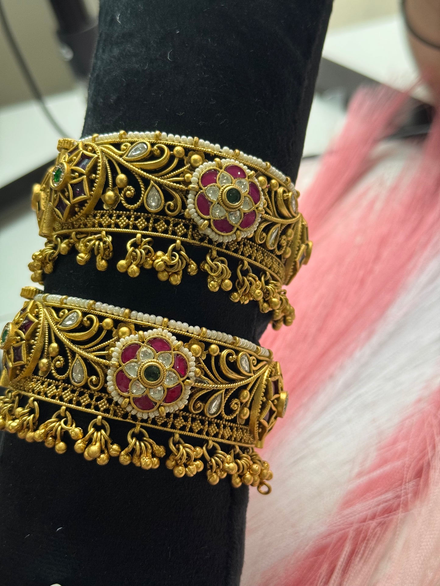 FMC2909 - Rajwada Style Pachi Kundan Kangan