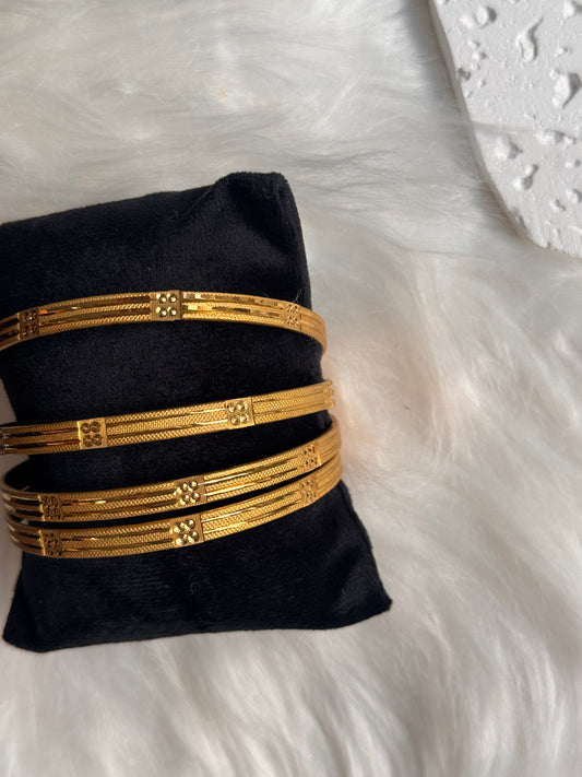 FMC2793 - Gold Foaming Kangan