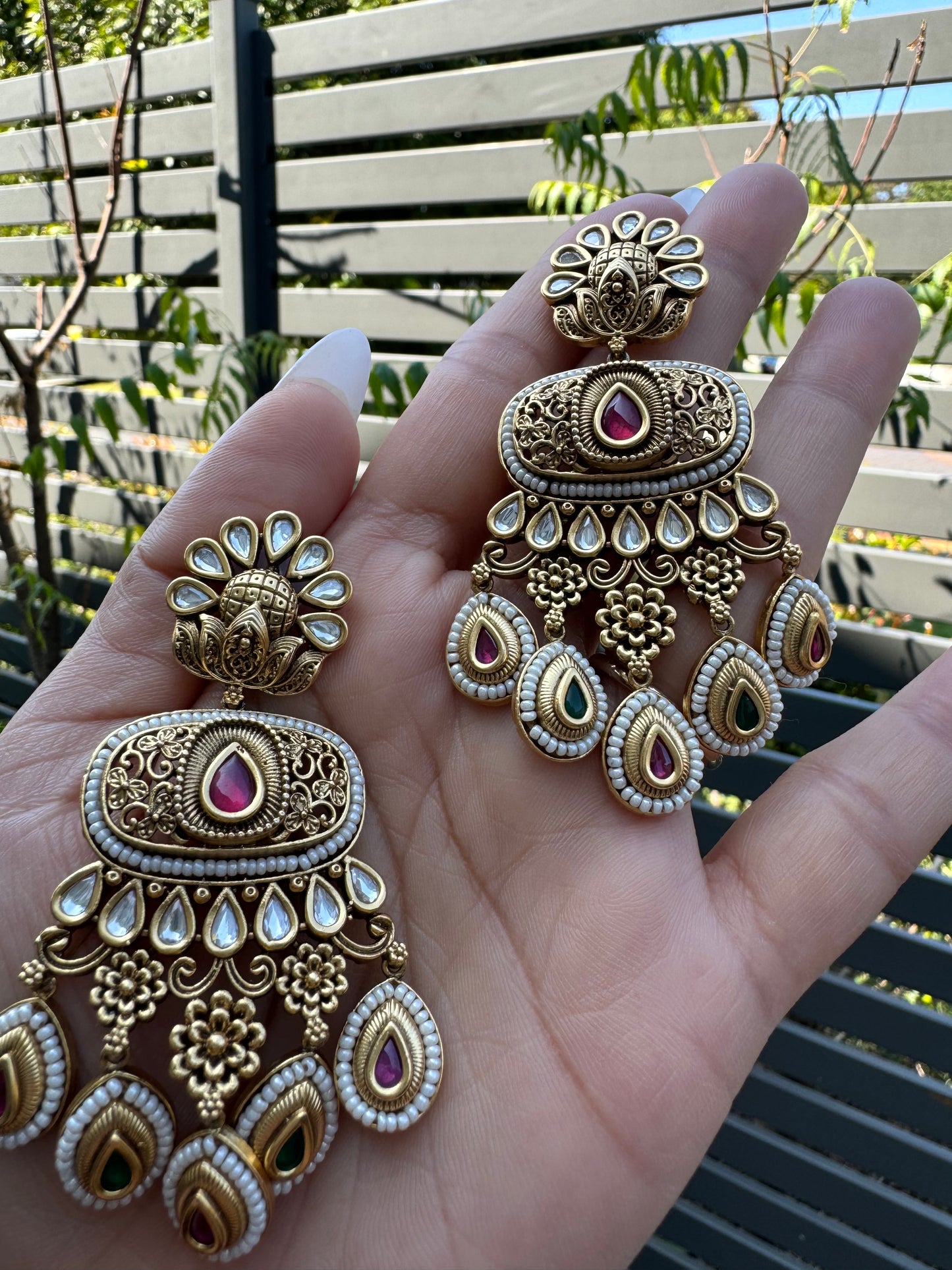 FMC1585 - Amarpali Uncut Earrings