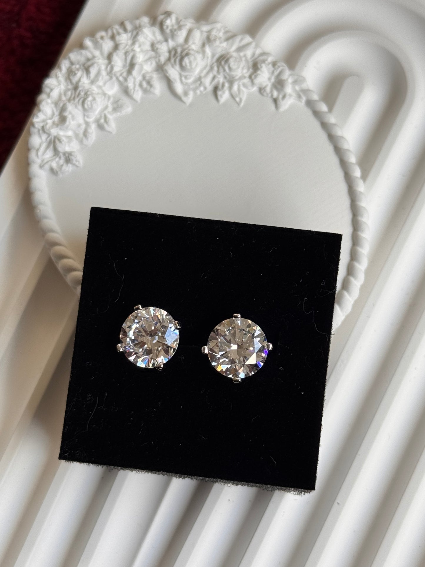 FMC500 - Solitaire Style Studs