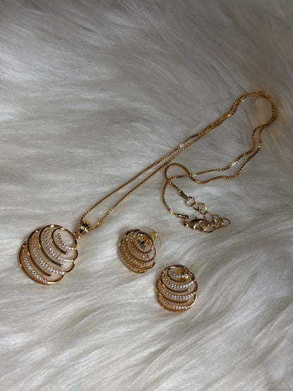 FMC984 - Tanishq Style Pendant Set