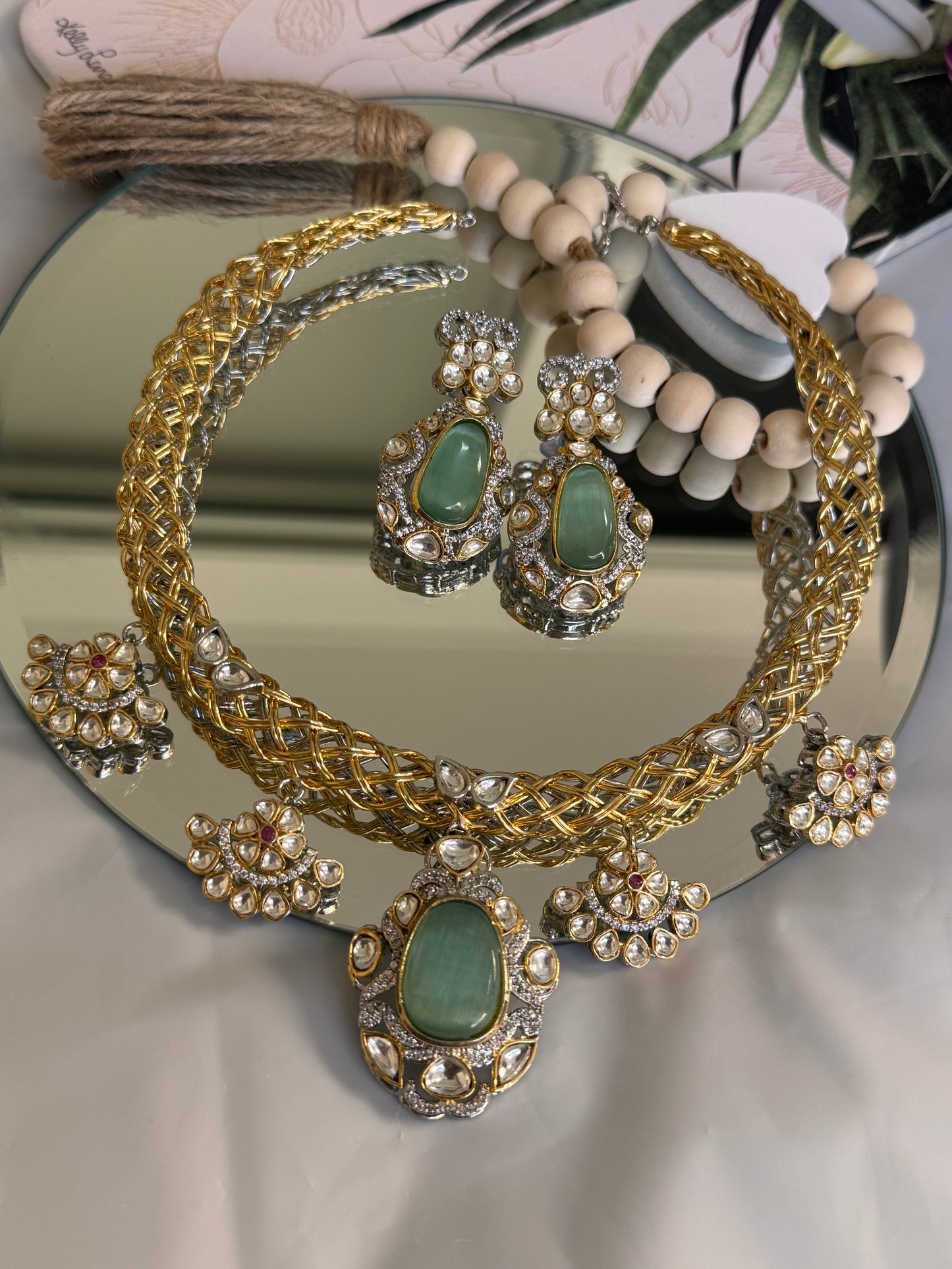 FMC2580 - Pachi Kundan Hasali