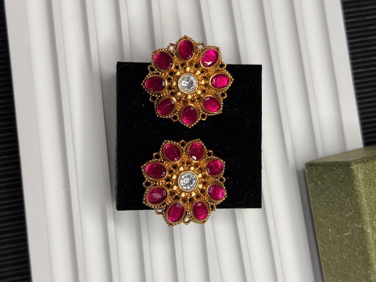 FMC645 - Stud Earrings