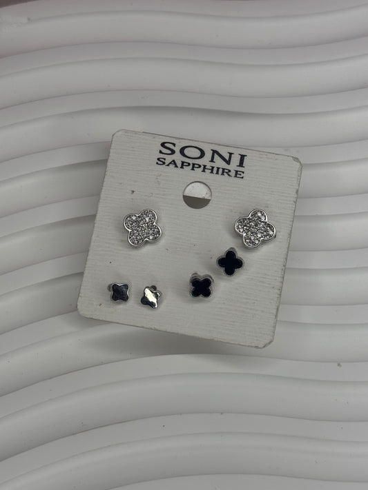 Vancleef - set of 3 stud earrings