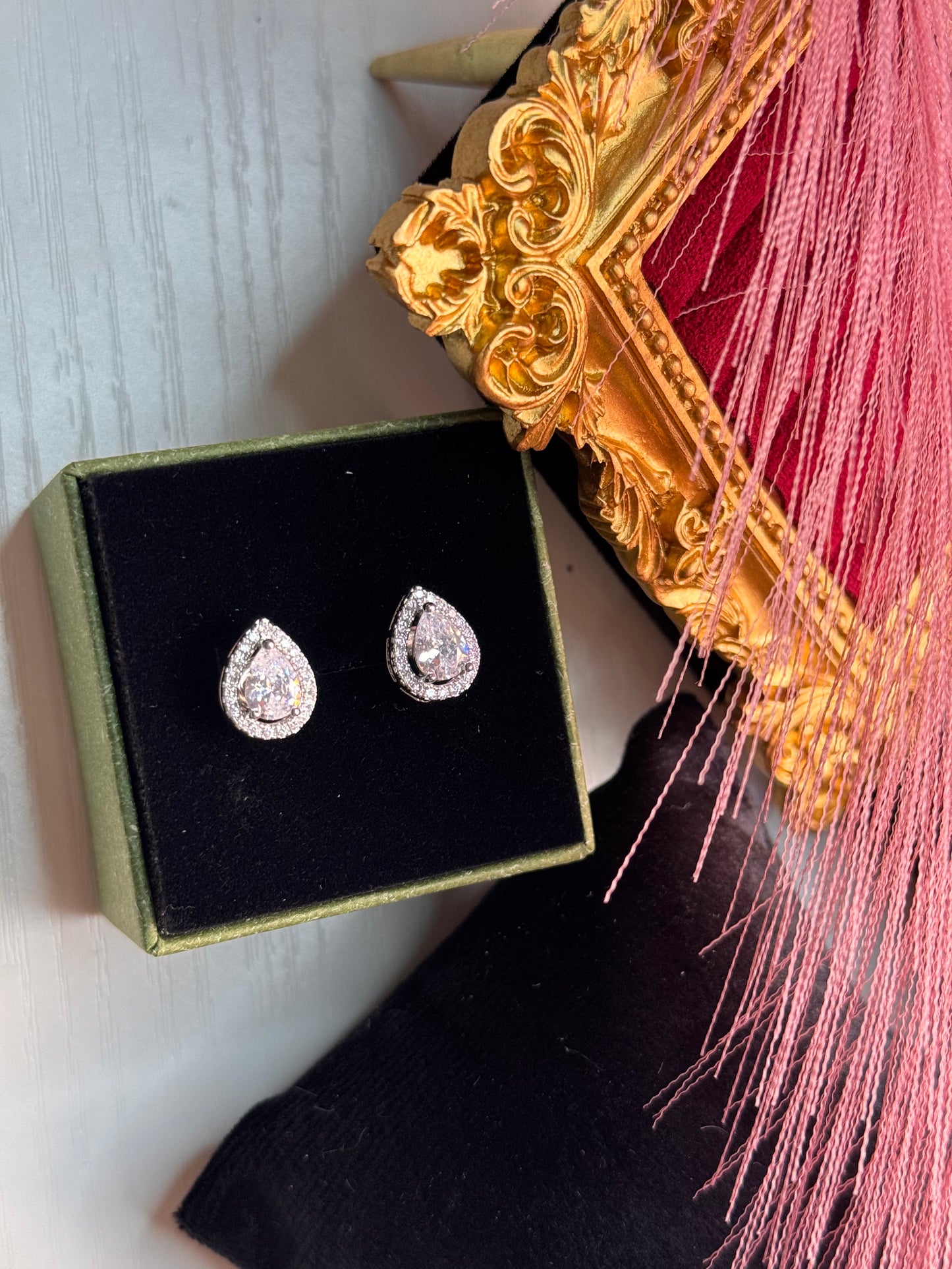 FMC345 - WGP Solitaire Style Studs