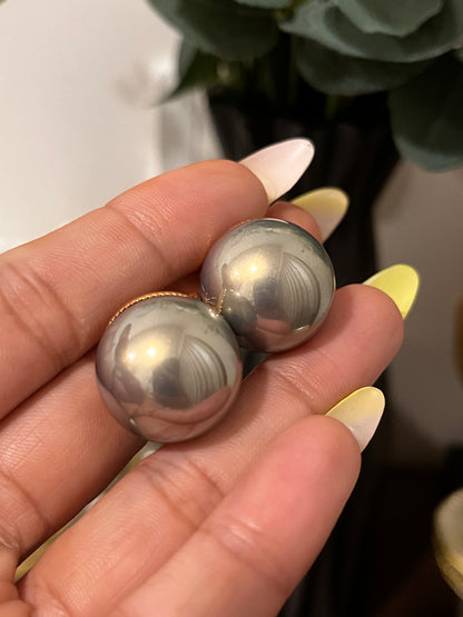 PEARLA - Stud Earrings