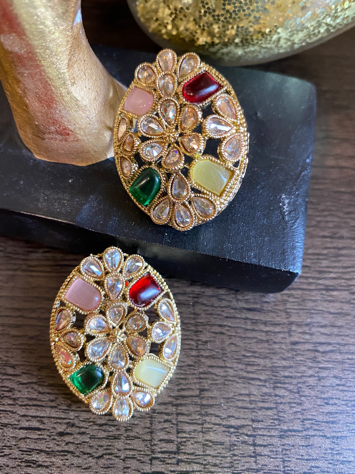 Palak - Stud Earrings